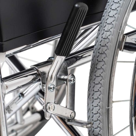 Коляска инвалидная Barry B2 (пневматические колеса) до 140 кг (46 см) (ЧЗ)