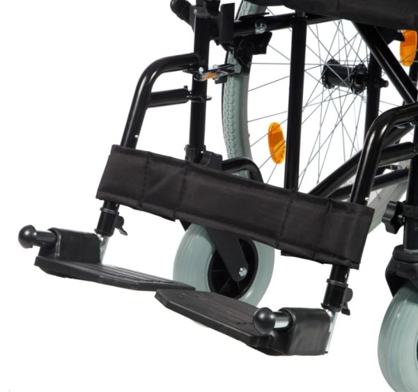 Коляска инвалидная Ortonica Base 400 PU/19 (48см) с откидными подлокотниками до 130 кг (ЧЗ)