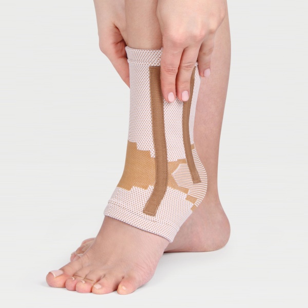 Бандаж на голеностопный сустав AS-E02 (ЧЗ)