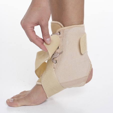 НТ Бандаж на голеностопный сустав Fosta F2010 M (ЧЗ)