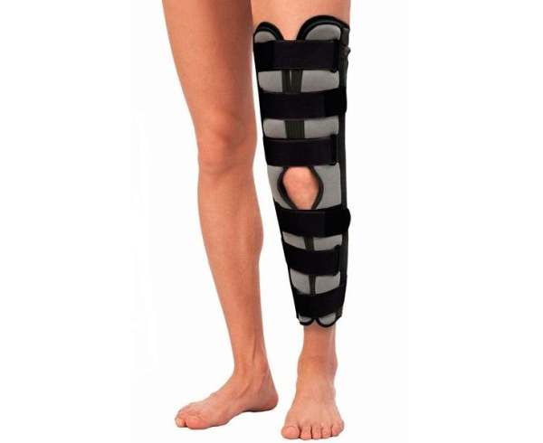 Тутор на коленный сустав Trives Т.44.46 (Т-8506 БККС) (ЧЗ)