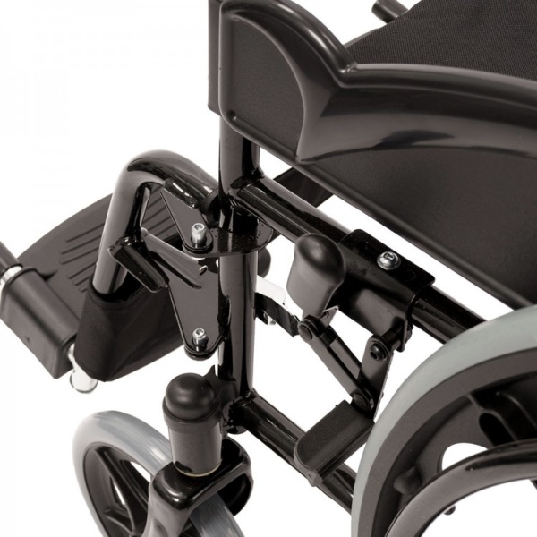 Коляска инвалидная Barry D5 (литые колеса) до 100 кг (ЧЗ)