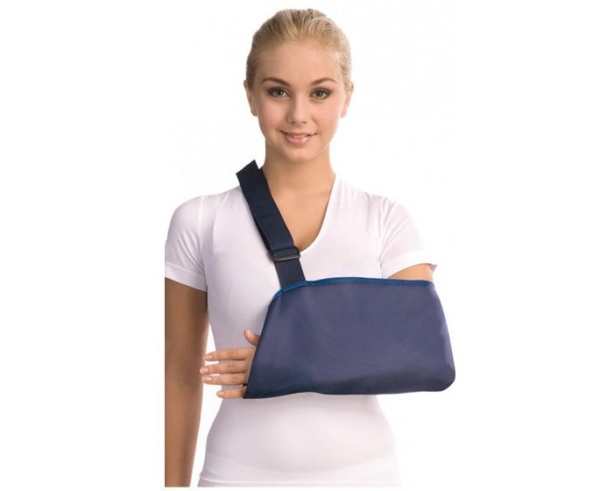 Бандаж на плечевой сустав Trives Т.30.02 (Т-8102) (косынка) (ЧЗ)