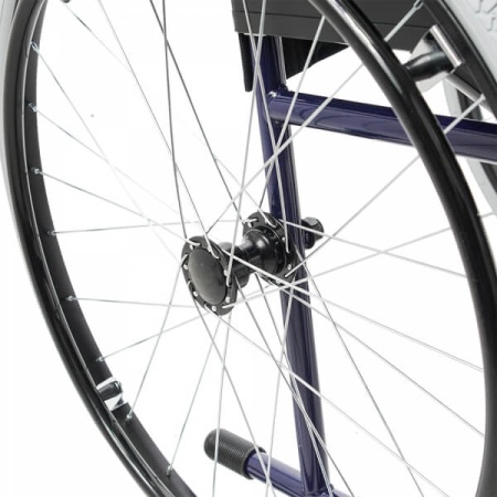 Коляска инвалидная Barry B2 U (пневматические колеса) до 140 кг (50 см) (ЧЗ)